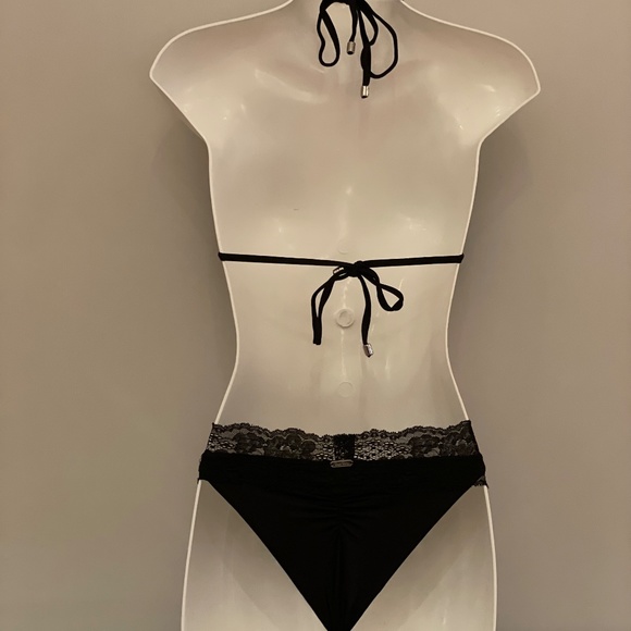 Beach Bunny Bikini - Picture 2 of 4